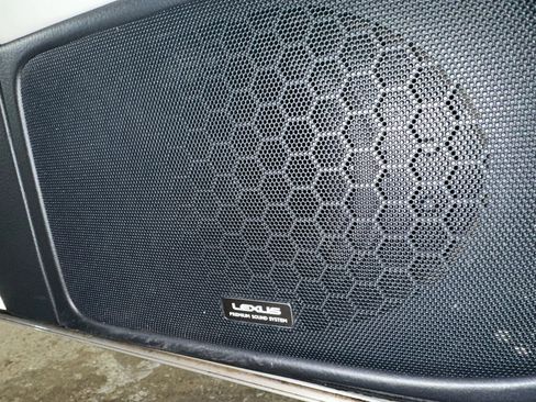 Used 2017 Lexus LS 460 F Sport image 21