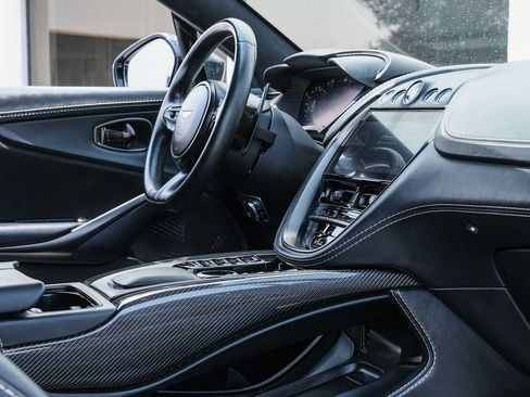 Used 2023 Aston Martin DBX AWD/4WD image 23