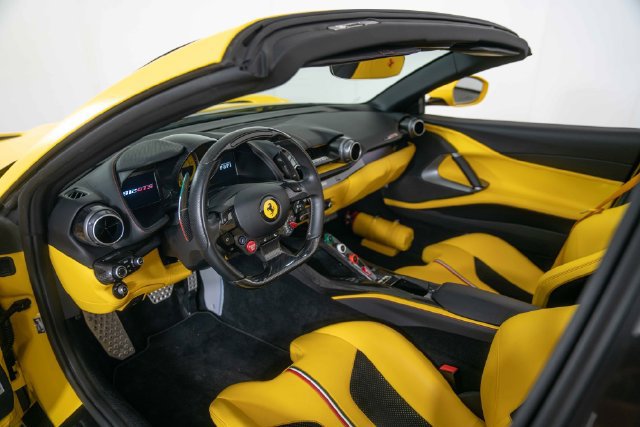 Used 2023 Ferrari 812 GTS RWD image 16