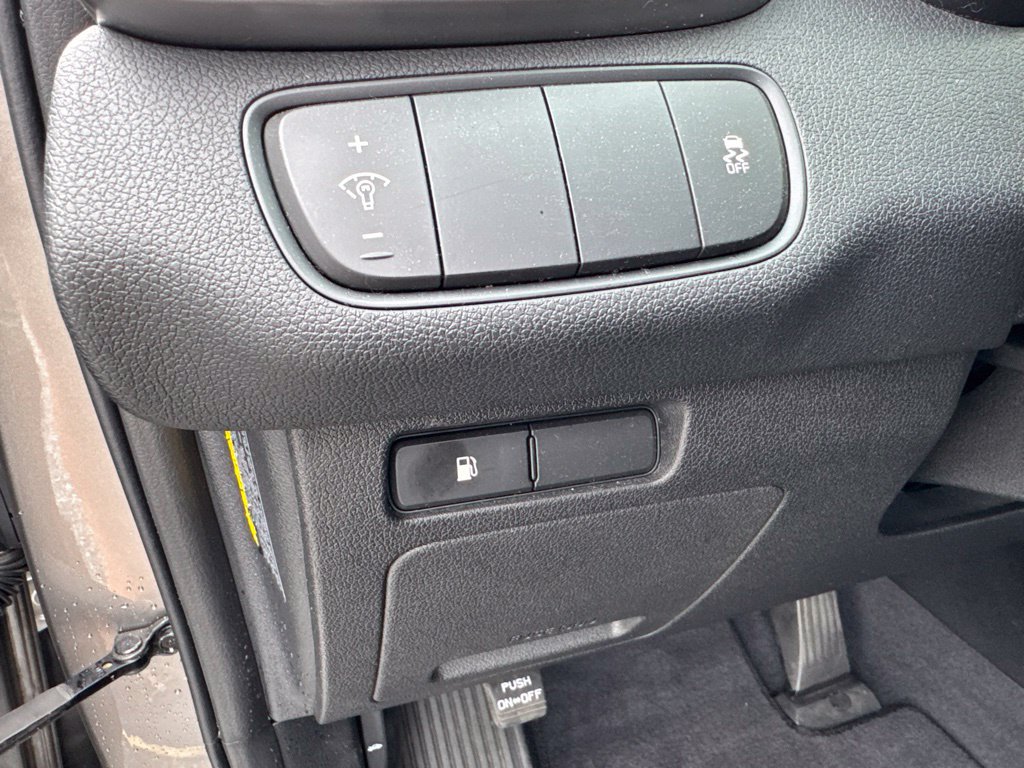 Used 2018 Kia Sorento FWD V6 image 20