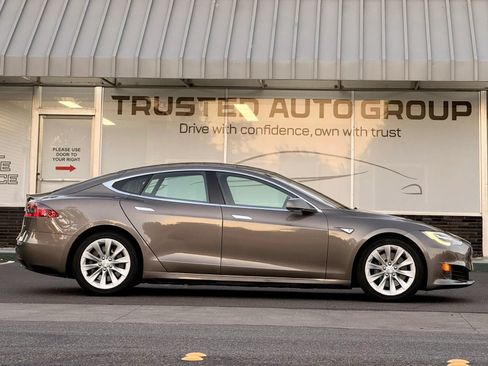 Used 2016 Tesla Model S 75D AWD/4WD image 5