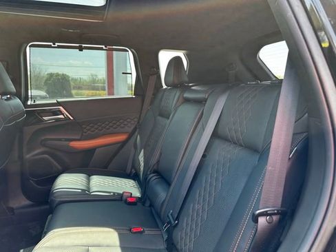 Used 2023 Mitsubishi Outlander SEL 40th Anniversary AWD/4WD image 14