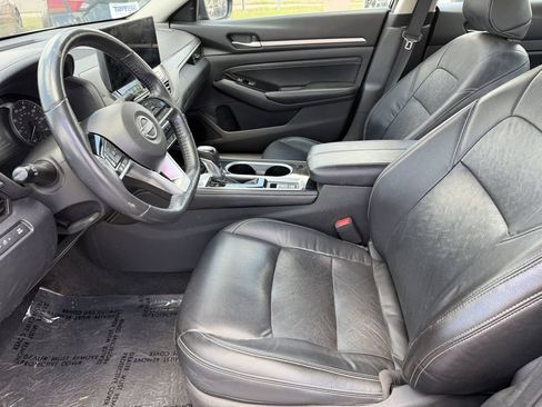 Used 2023 Nissan Altima 2.5 SL FWD image 11