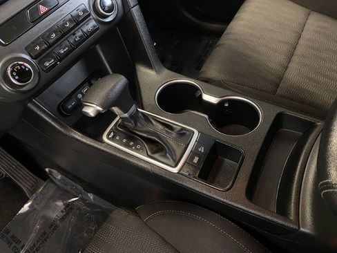 Used 2019 Kia Sportage LX FWD image 34