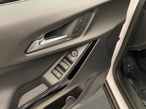 New 2026 Chevrolet Equinox LT w/ Convenience Package II image 25