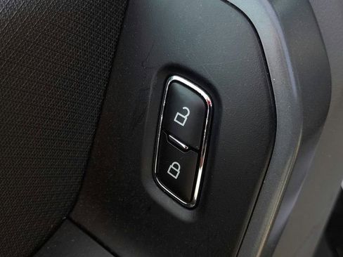 Used 2023 Ford F150 XLT RWD image 17