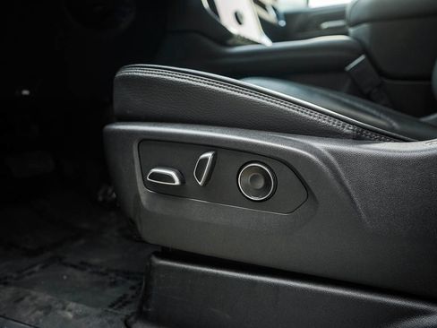 Used 2025 GMC Yukon Denali AWD/4WD image 22