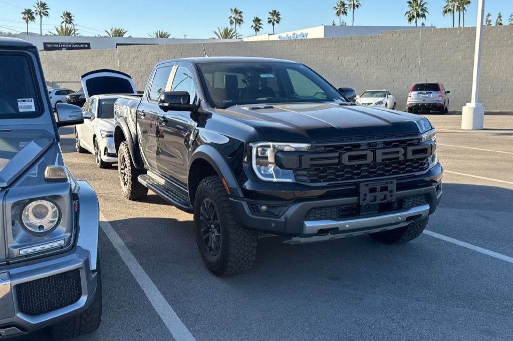 Used 2025 Ford Ranger Raptor AWD/4WD image 2