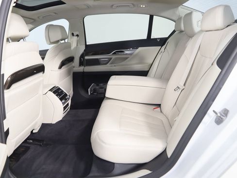 Used 2020 BMW 740i xDrive w/ Cold Weather Package image 58