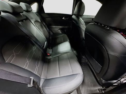 Used 2023 Kia Forte GT-Line w/ GT-Line Premium Package FWD image 30