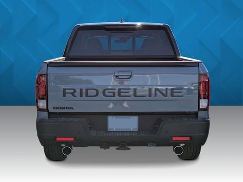 New 2026 Honda Ridgeline Black Edition image 4