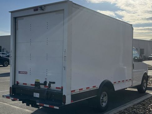 Used 2023 Chevrolet Express 3500 w/ Power Convenience Package image 5