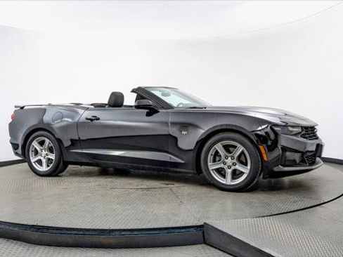 Used 2020 Chevrolet Camaro LT image 11