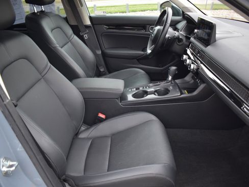 Used 2023 Honda Civic Touring image 15