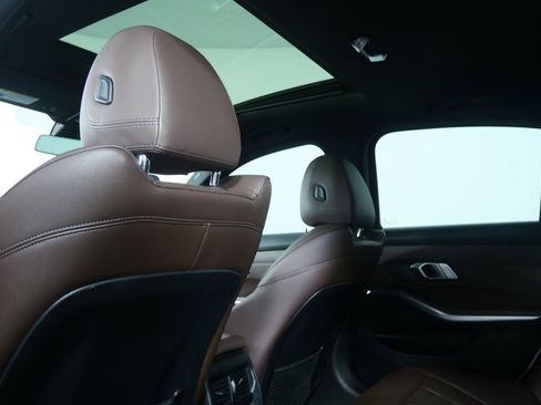 Used 2019 BMW 330i Sedan w/ Convenience Package image 12