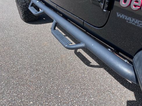 Used 2020 Jeep Wrangler Unlimited Rubicon w/ Safety Group image 2