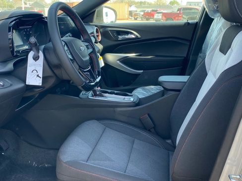 New 2026 Chevrolet Trax RS w/ Sunroof Package FWD image 13