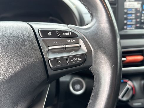 Used 2019 Hyundai Kona SEL image 30