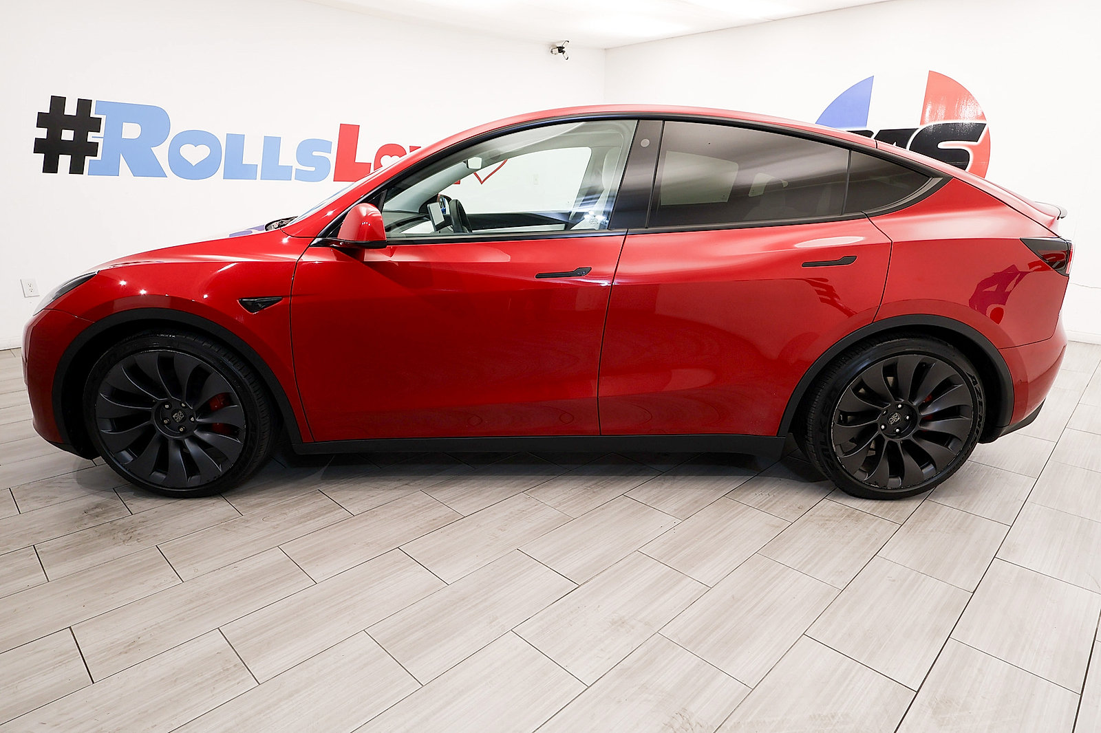 Used 2021 Tesla Model Y Performance AWD/4WD image 2