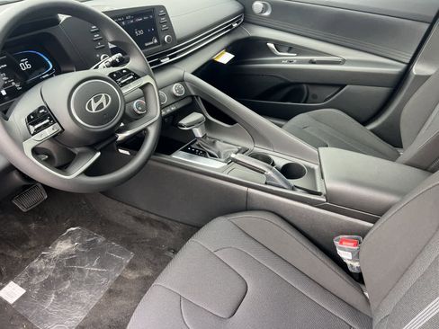 New 2026 Hyundai Elantra SE image 12