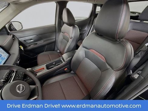 Certified 2025 Nissan Kicks SR image 5