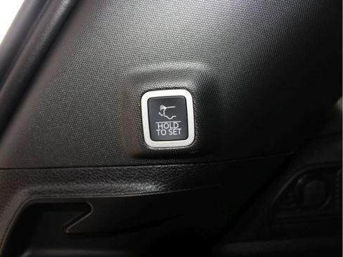 New 2025 Jeep Grand Cherokee Laredo X w/ Luxury Tech Group I image 38