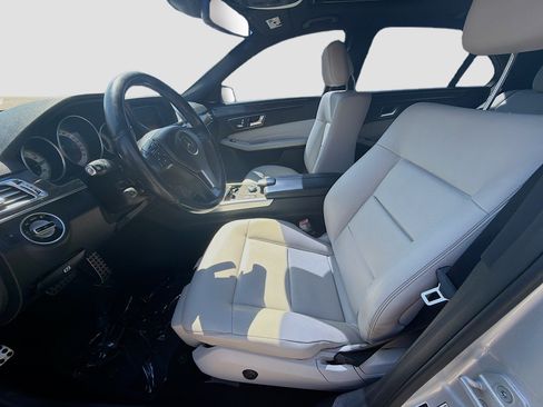 Used 2016 Mercedes-Benz E 350 Sedan w/ Premium Package image 15