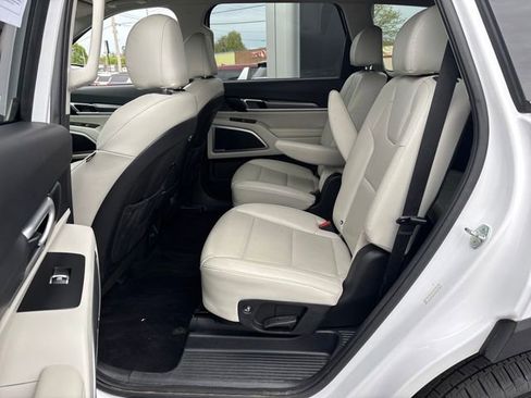 Used 2021 Kia Telluride S AWD/4WD image 16