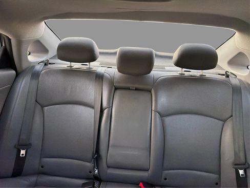 Used 2012 Hyundai Sonata Hybrid w/ Leather Pkg FWD image 17