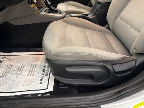 Used 2018 Hyundai Elantra SE image 37