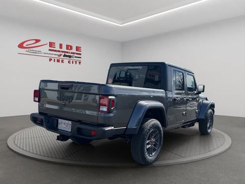 New 2026 Jeep Gladiator Sport AWD/4WD image 5