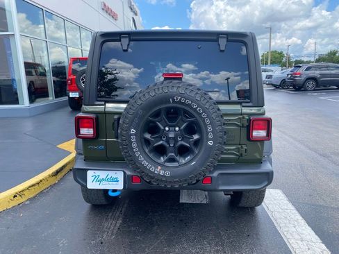 Used 2023 Jeep Wrangler Unlimited w/ 8.4" Radio Group AWD/4WD image 8