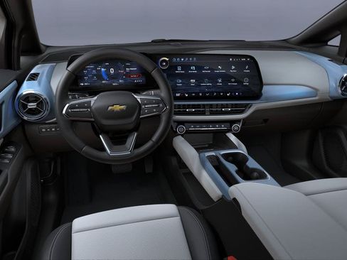 New 2025 Chevrolet Equinox EV LT FWD image 32