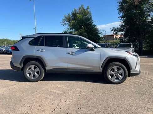 Used 2024 Toyota RAV4 XLE FWD image 6