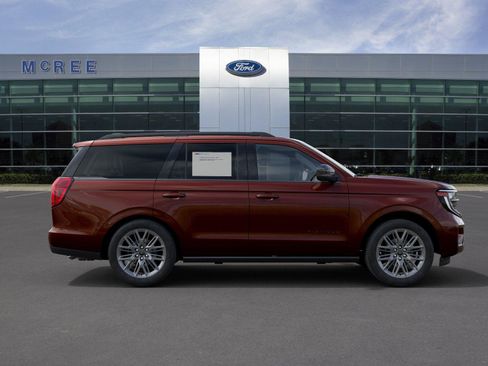 New 2027 Ford Expedition Platinum w/ Stealth Appearance Package AWD/4WD image 5