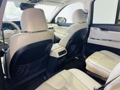 Used 2025 Hyundai Palisade Calligraphy image 15