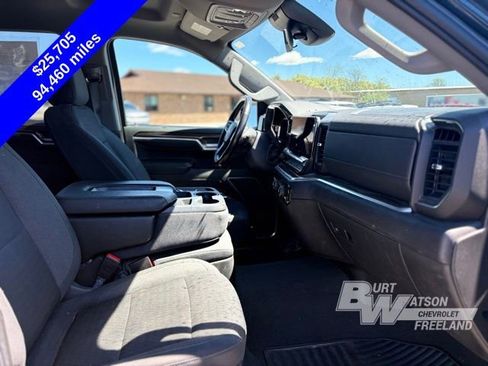 Used 2022 Chevrolet Silverado 1500 LT AWD/4WD image 26
