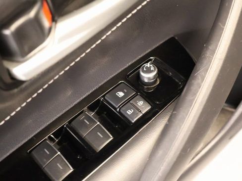 Used 2019 Toyota Corolla SE image 10