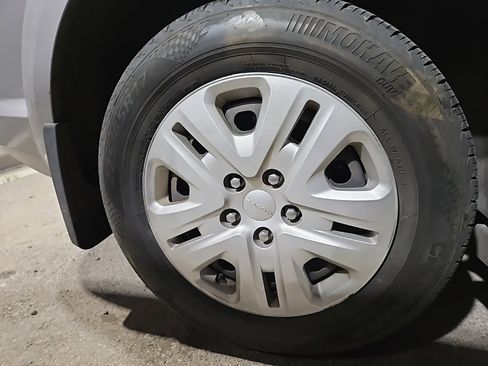 Used 2018 Dodge Journey SE w/ Mopar All Weather Group image 7