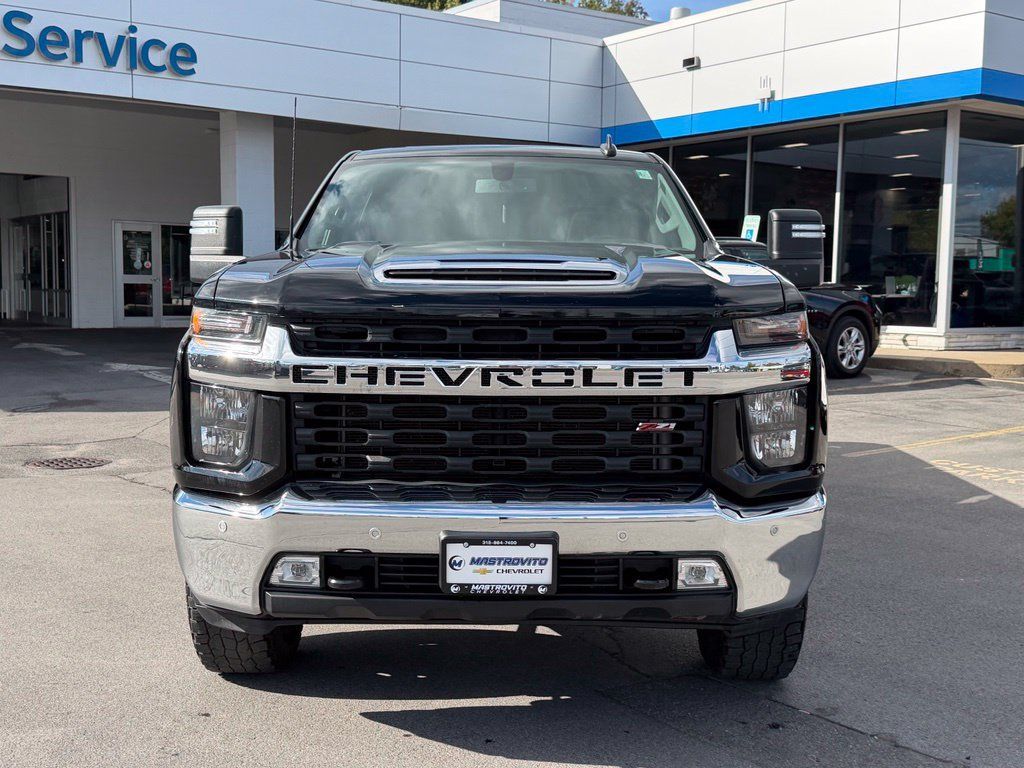 Used 2022 Chevrolet Silverado 2500 LT w/ All Star Edition AWD/4WD image 2