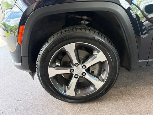 Certified 2023 Jeep Grand Cherokee L Limited w/ Trailer Tow Group (B) AWD/4WD image 4