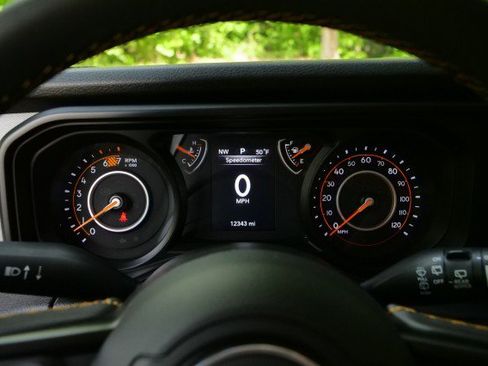 Used 2024 Jeep Wrangler Unlimited Sport AWD/4WD image 11