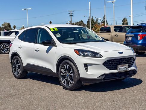 Used 2022 Ford Escape SE w/ SE Sport Appearance Package FWD image 5