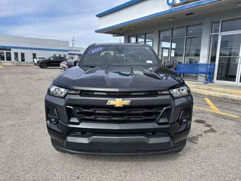 Used 2024 Chevrolet Colorado LT w/ LT Convenience Package image 2