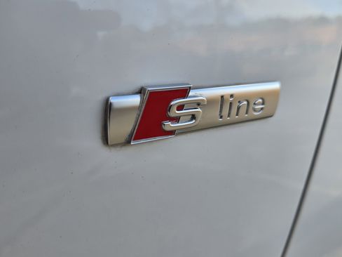 Used 2018 Audi Q3 2.0T Premium w/ Convenience Package image 10