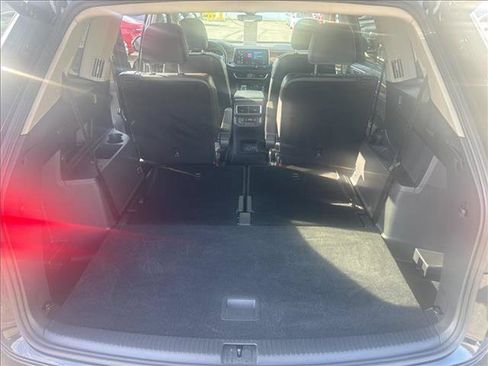 Used 2024 Volkswagen Atlas SE AWD/4WD image 15