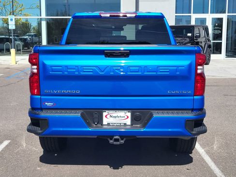Used 2025 Chevrolet Silverado 1500 Custom image 6