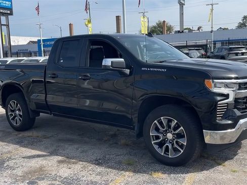 Used 2024 Chevrolet Silverado 1500 LT image 17