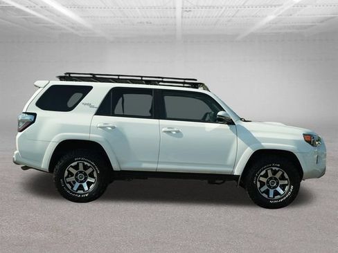 Used 2021 Toyota 4Runner TRD Off-Road Premium w/ Moonroof Package AWD/4WD image 10