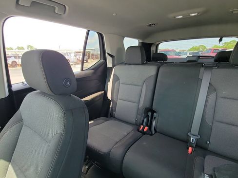 Used 2020 Chevrolet Traverse LS FWD image 4